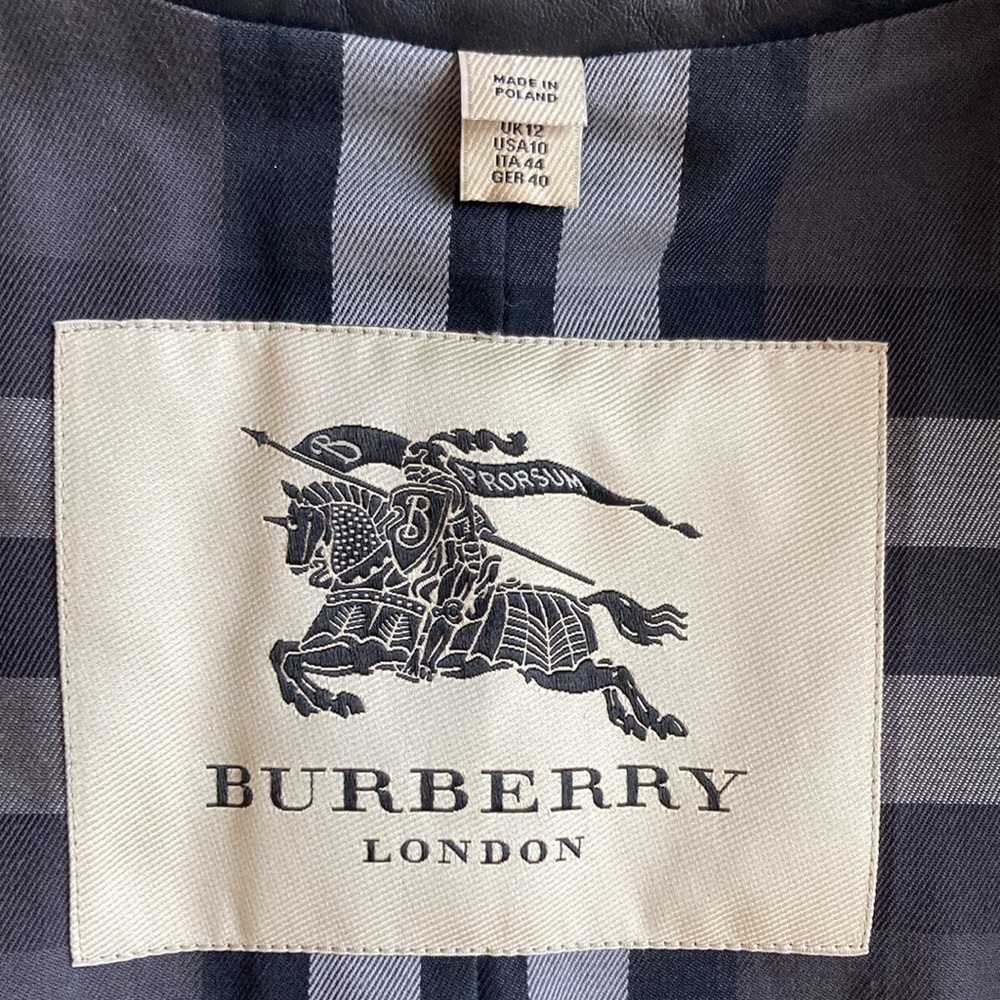 Burberry London leather/cotton, double breasted & belted trench coat - like new - Picture 10 of 15